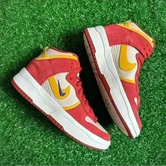 Nike Dunk High Up - Picture 2 of 6